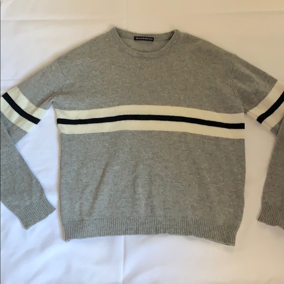 Brandy Melville Sweaters - Brandy sweater